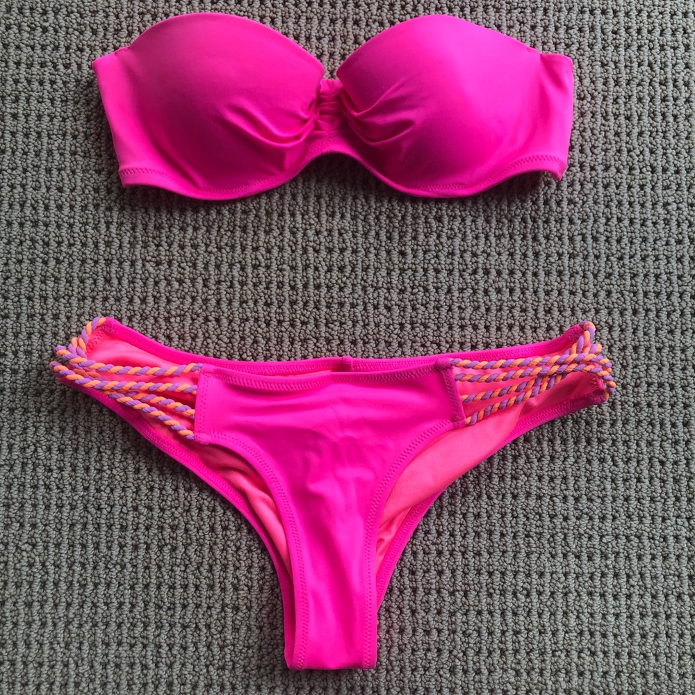 Victoria’s Secret Malta Bandeau Bikini